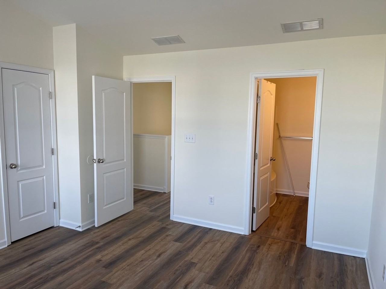 128 Lexington Pl - Photo 3 of 17