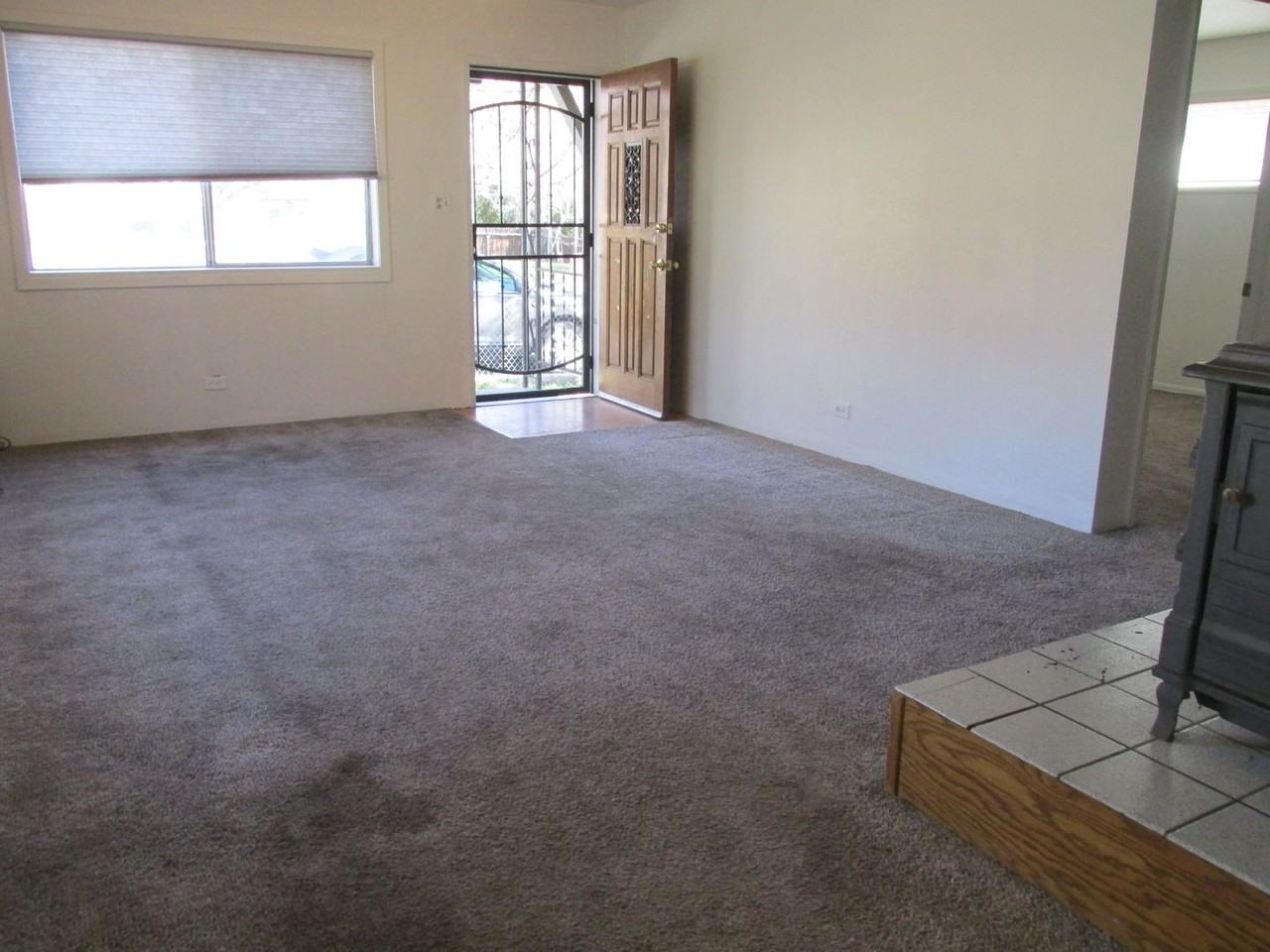 250 Adaline St - Photo 3 of 7