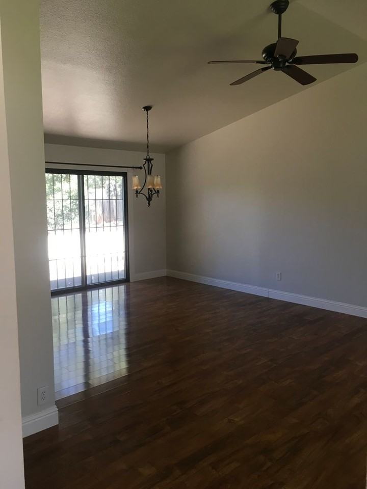 3410 Silverwood St - Photo 2 of 12