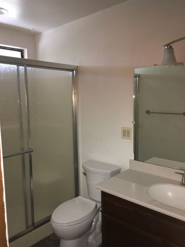 3410 Silverwood St - Photo 7 of 12