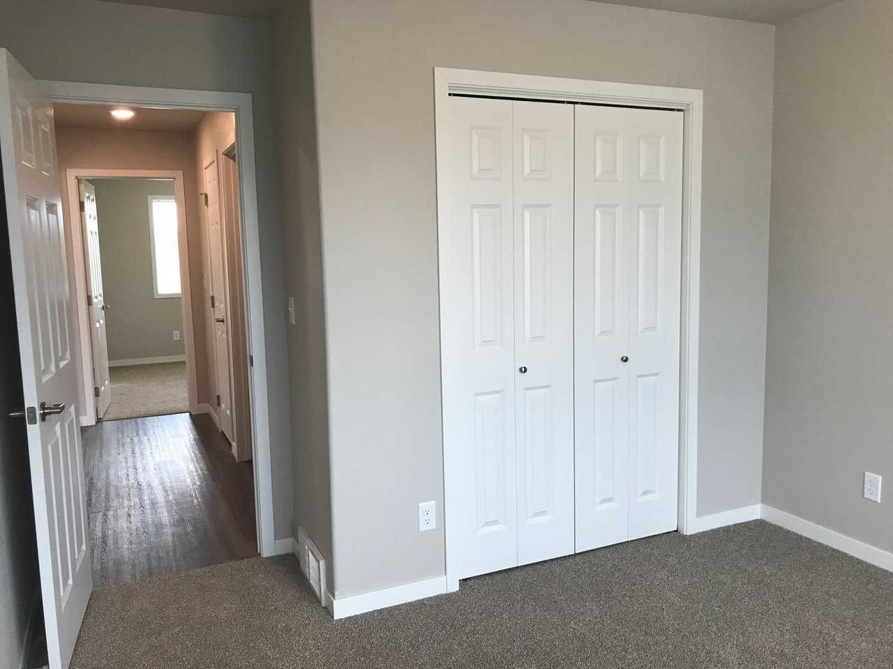 1496 75th Ave S - Photo 7 of 11