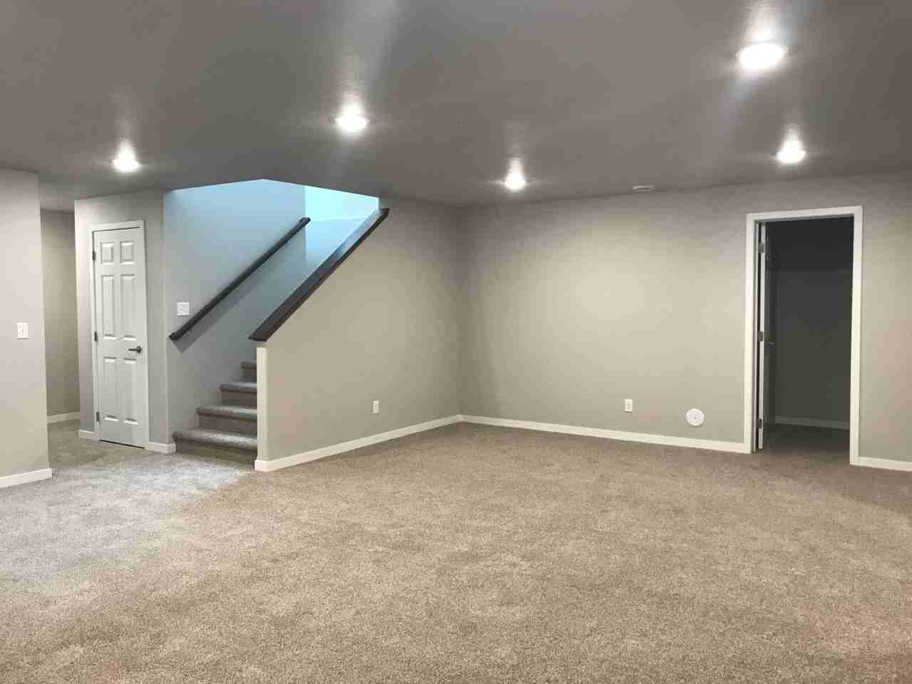 1496 75th Ave S - Photo 2 of 11