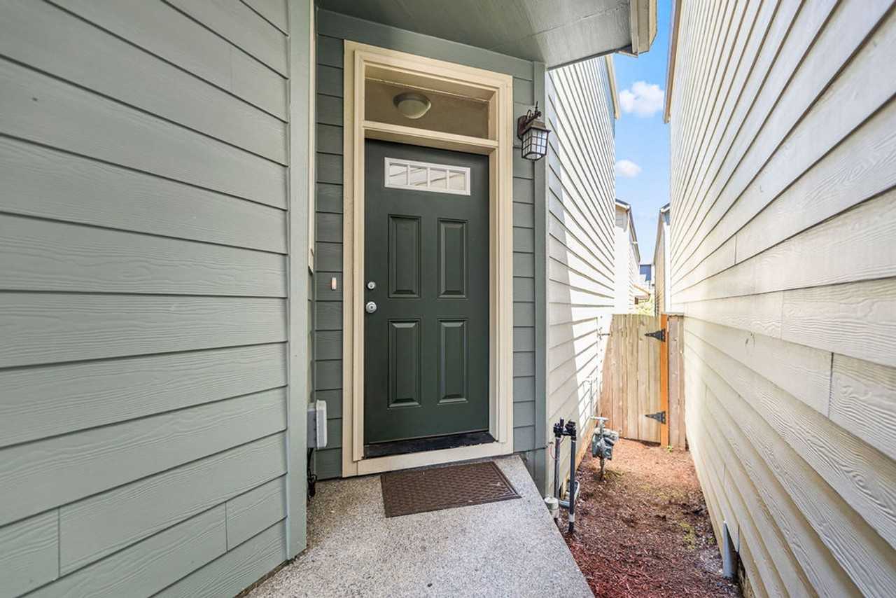 13008 Ne 25th St - Photo 3 of 25