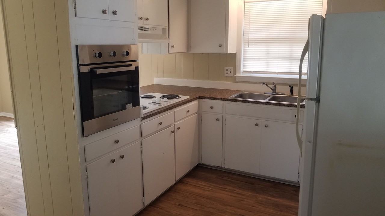 407 Northfield Rd - Photo 6 of 18