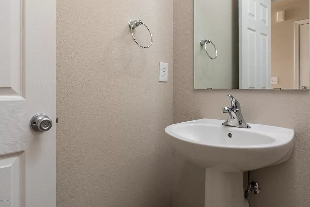 634 E North St - Photo 7 of 14