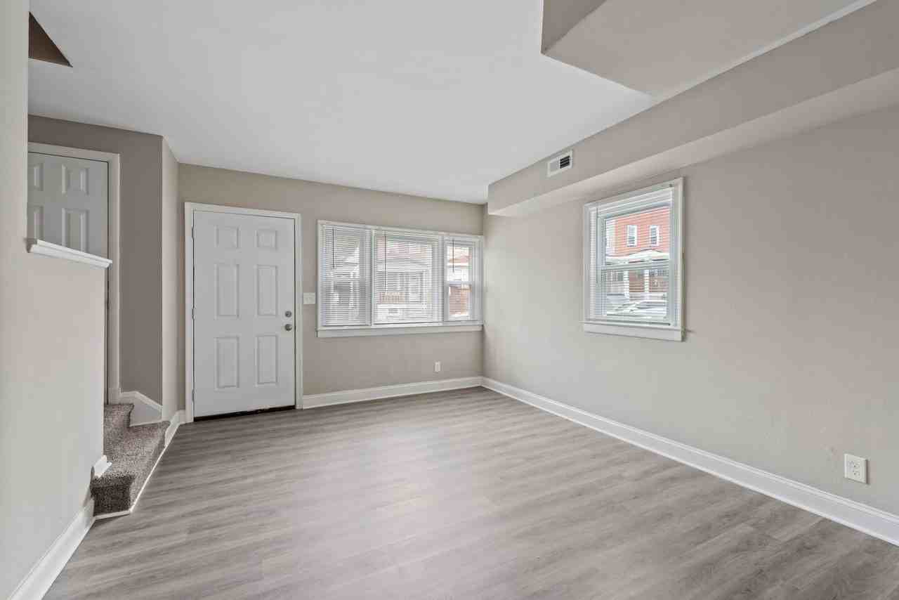 128 Siegwart Ln - Photo 3 of 19