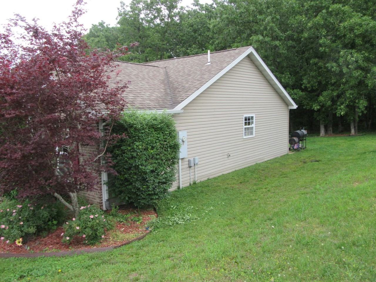 242 Settlers Pass - Photo 5 of 31
