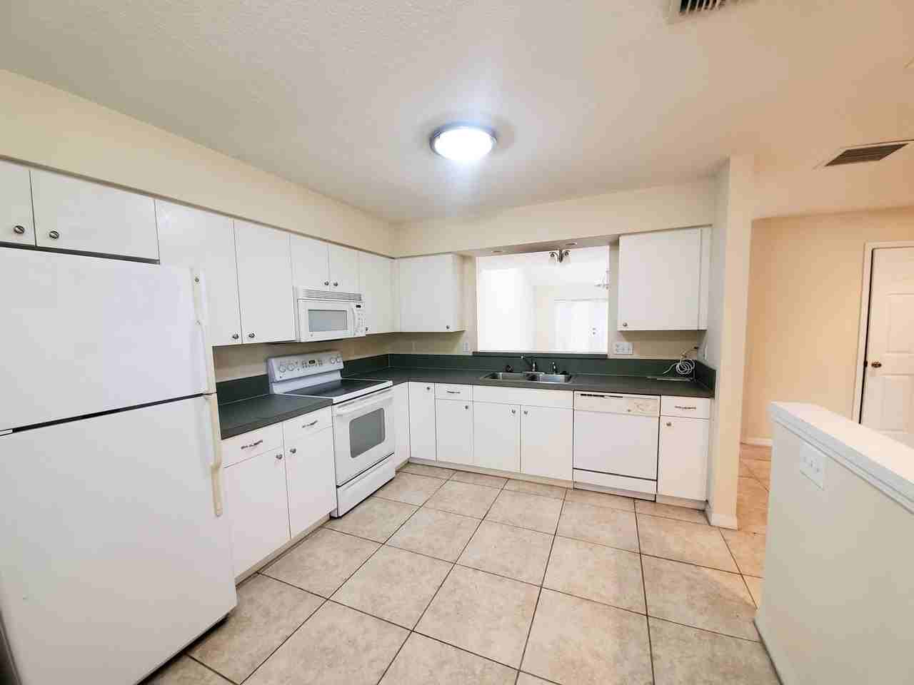 503 6th St - Photo 3 of 18