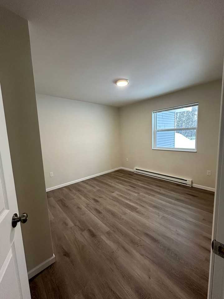 1640 3rd St N - Photo 2 of 5