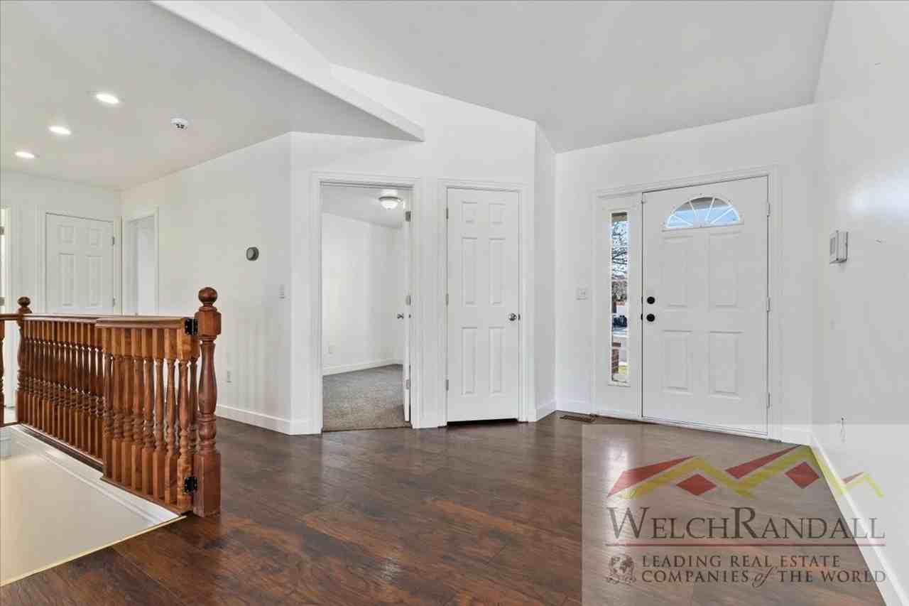 179 E 2200 S - Photo 3 of 38