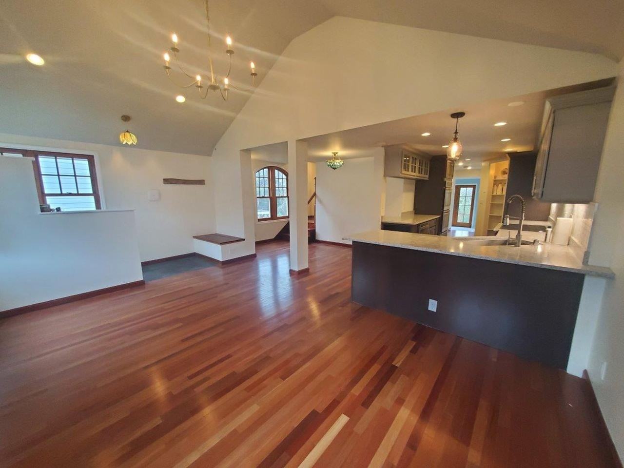5440 34th Ave Sw - Photo 4 of 33