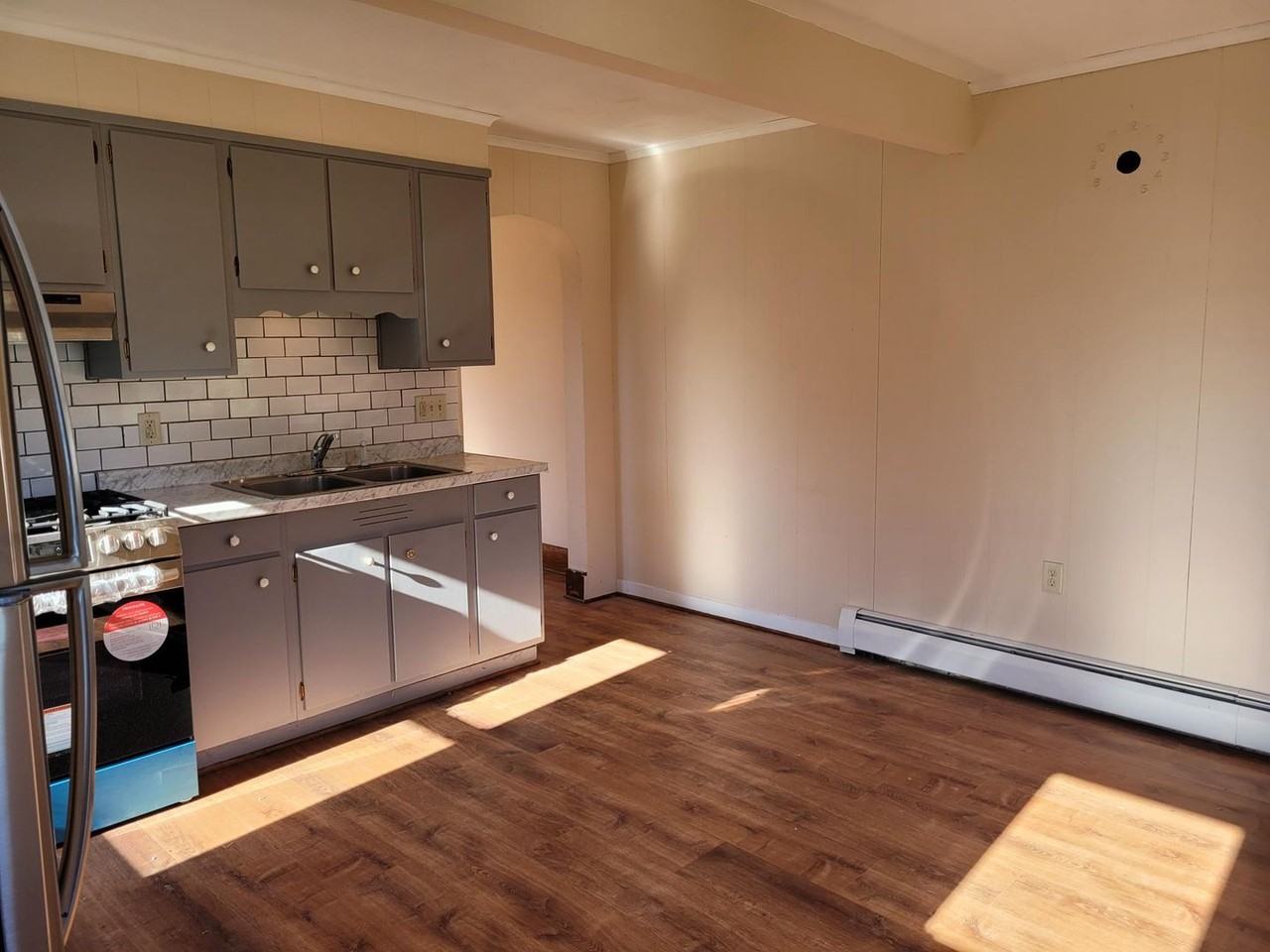 26 N Sheridan Rd - Photo 2 of 24