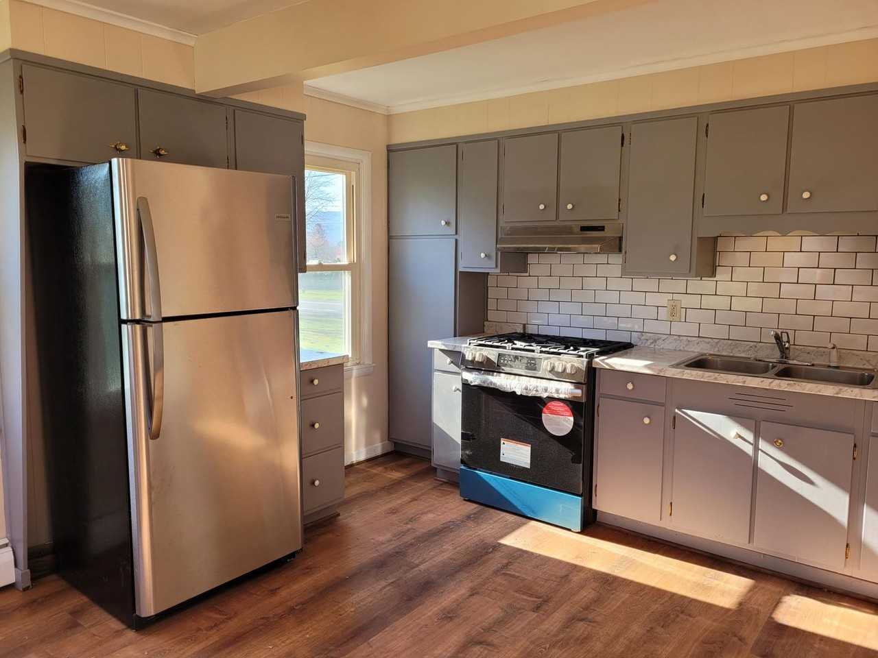 26 N Sheridan Rd - Photo 3 of 24