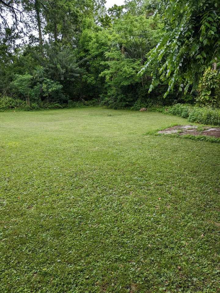 228 S Keech St - Photo 2 of 11