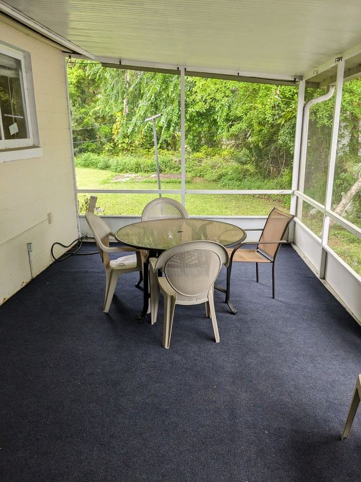 228 S Keech St - Photo 3 of 11