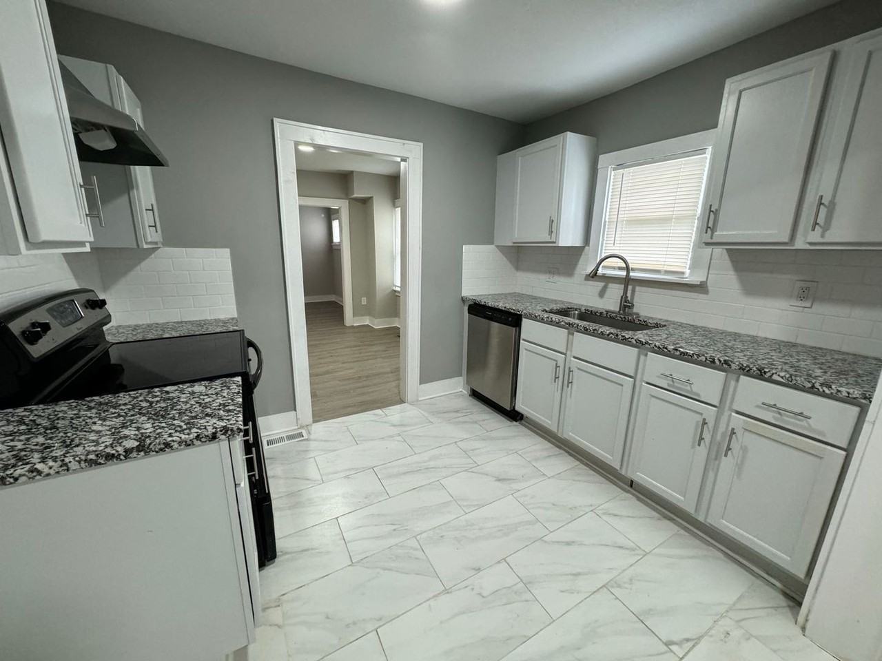 4509 Benton Blvd - Photo 4 of 12