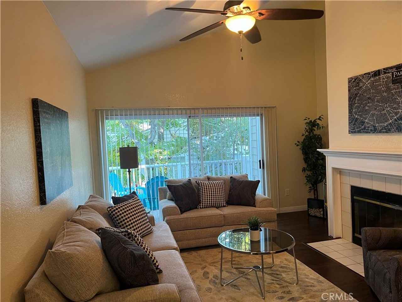 1426 Brett Pl - Photo 2 of 25