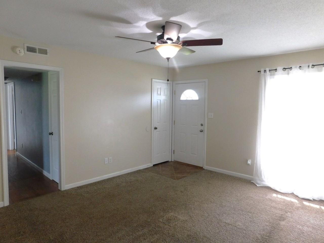 139 Morris Ct - Photo 2 of 30