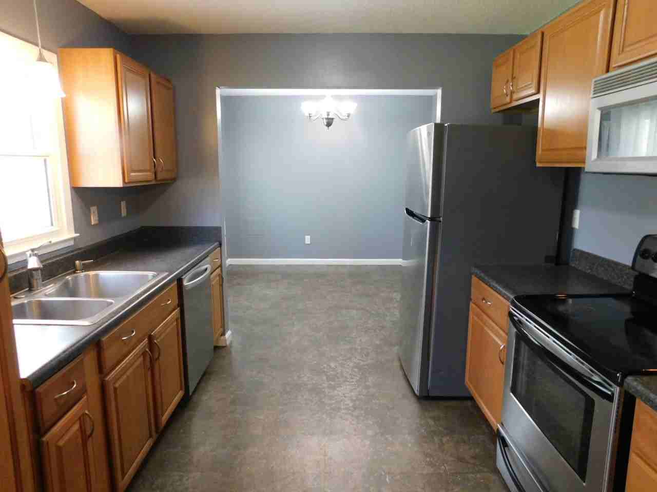 139 Morris Ct - Photo 6 of 30