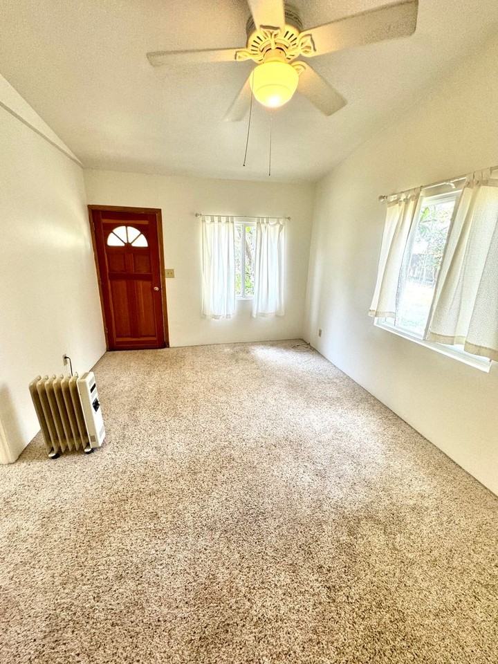 10832 Creek Rd #A - Photo 2 of 11