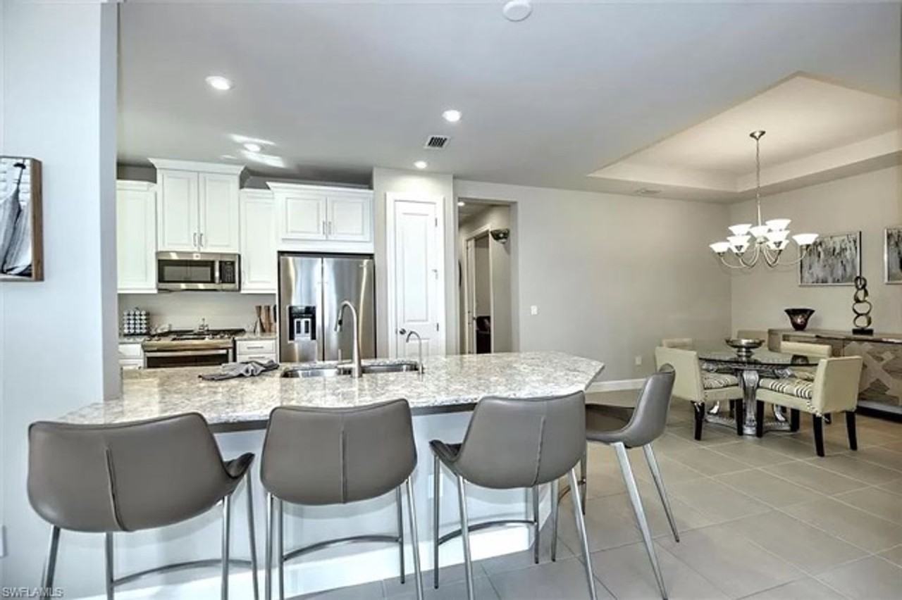 15158 Tolmino St - Photo 4 of 12