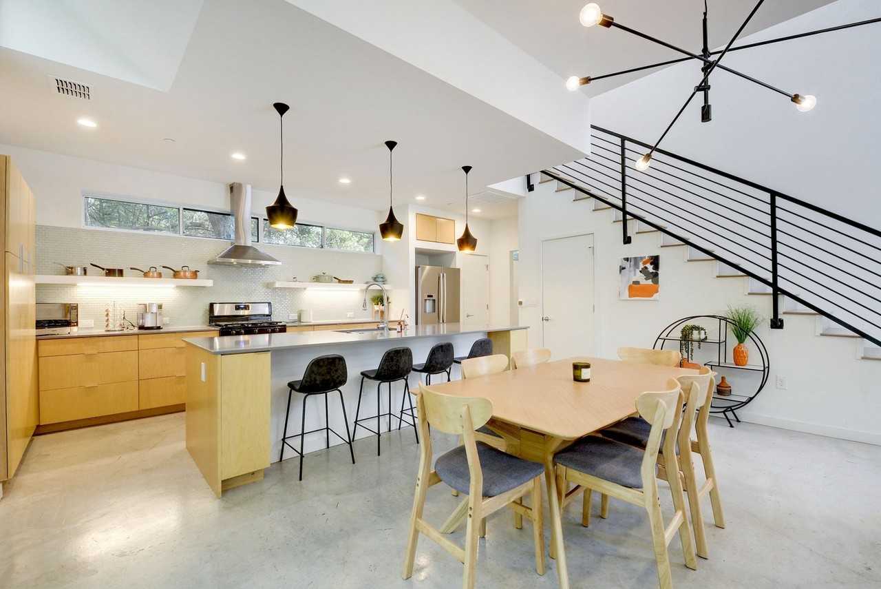 3110 Clawson Rd - Photo 3 of 36