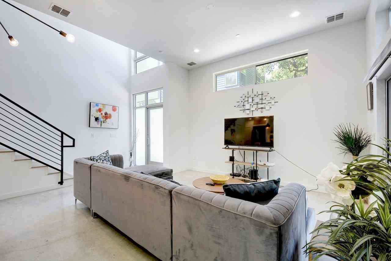 3110 Clawson Rd - Photo 7 of 36
