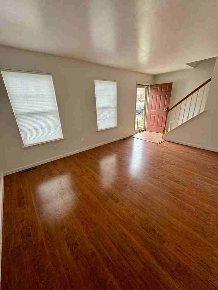 809 Rockwood Dr - Photo 2 of 18