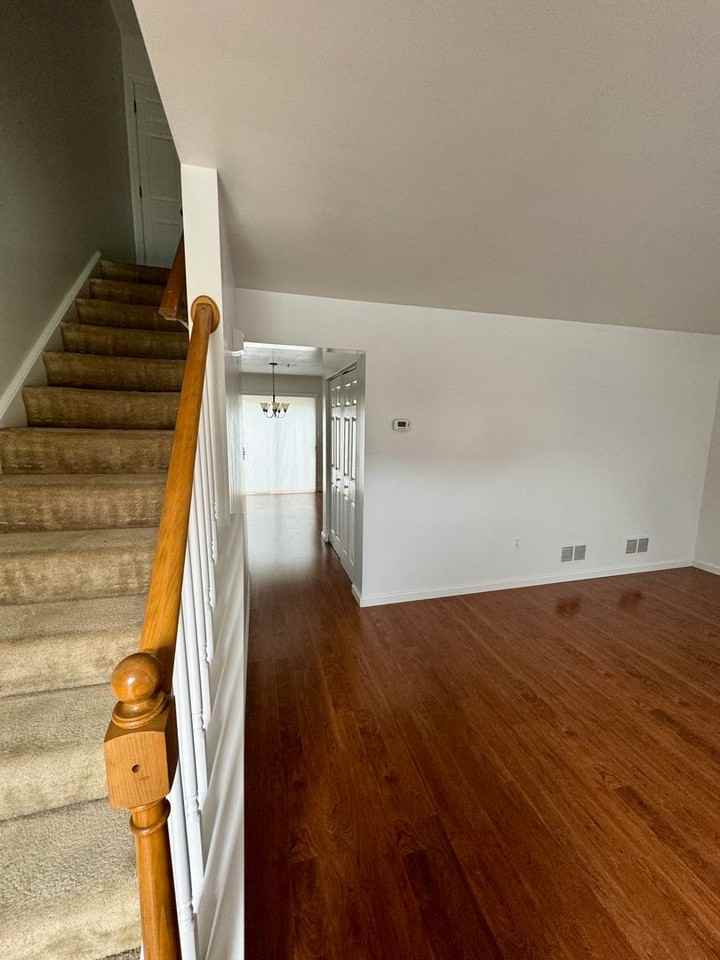 809 Rockwood Dr - Photo 3 of 18