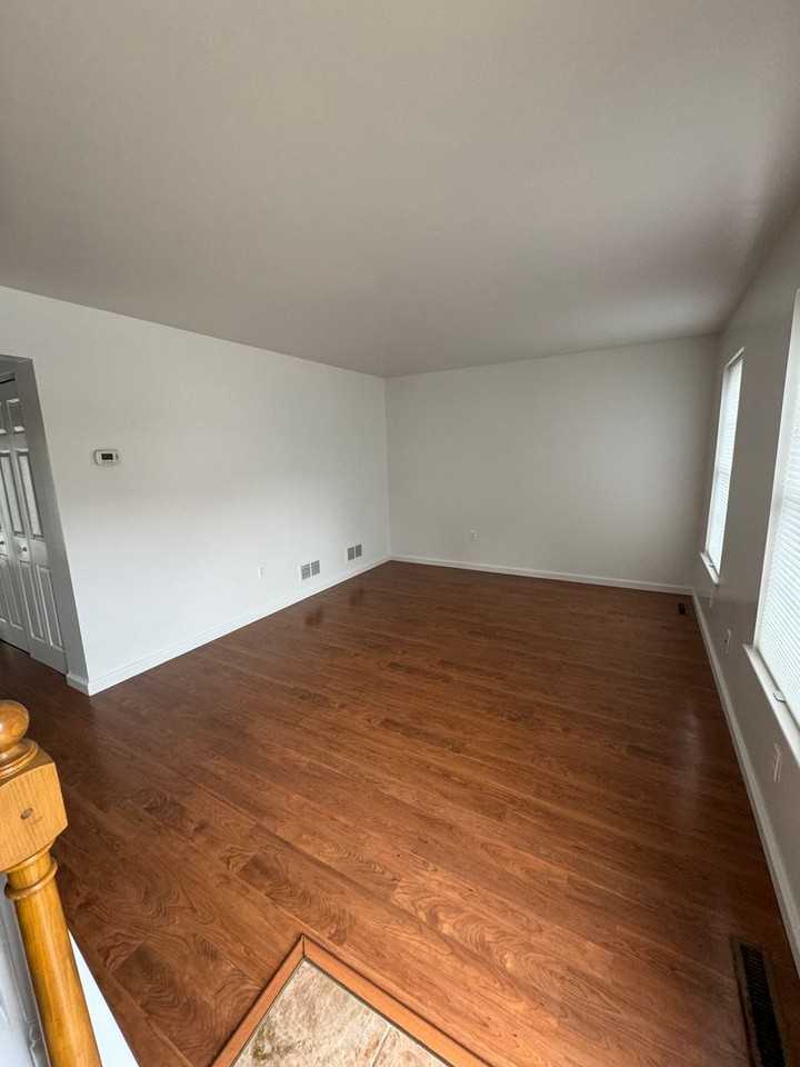 809 Rockwood Dr - Photo 4 of 18