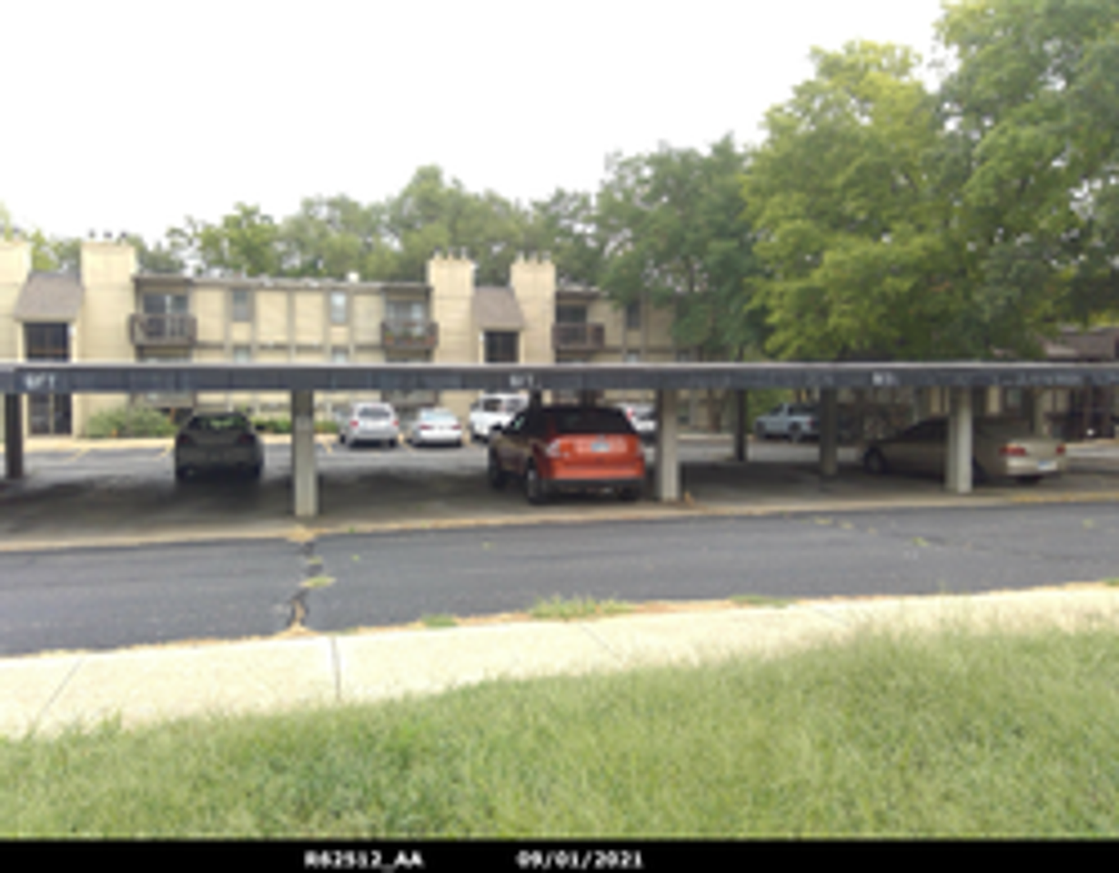 2214 SW 29th Ter 2214 SW 29th Ter Unit 11, Topeka, KS 66611 1