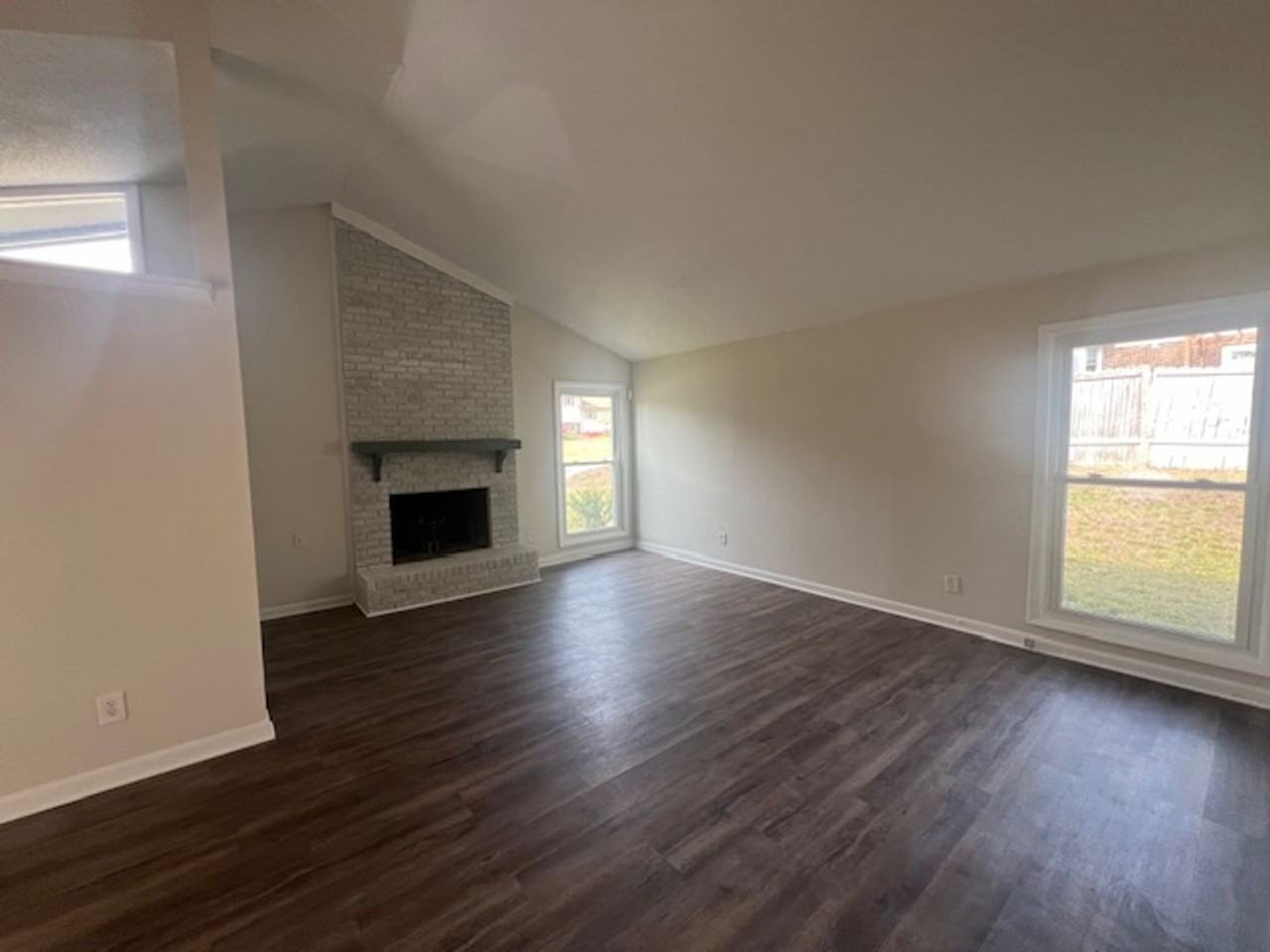 5913 Rustlewood Dr - Photo 3 of 11