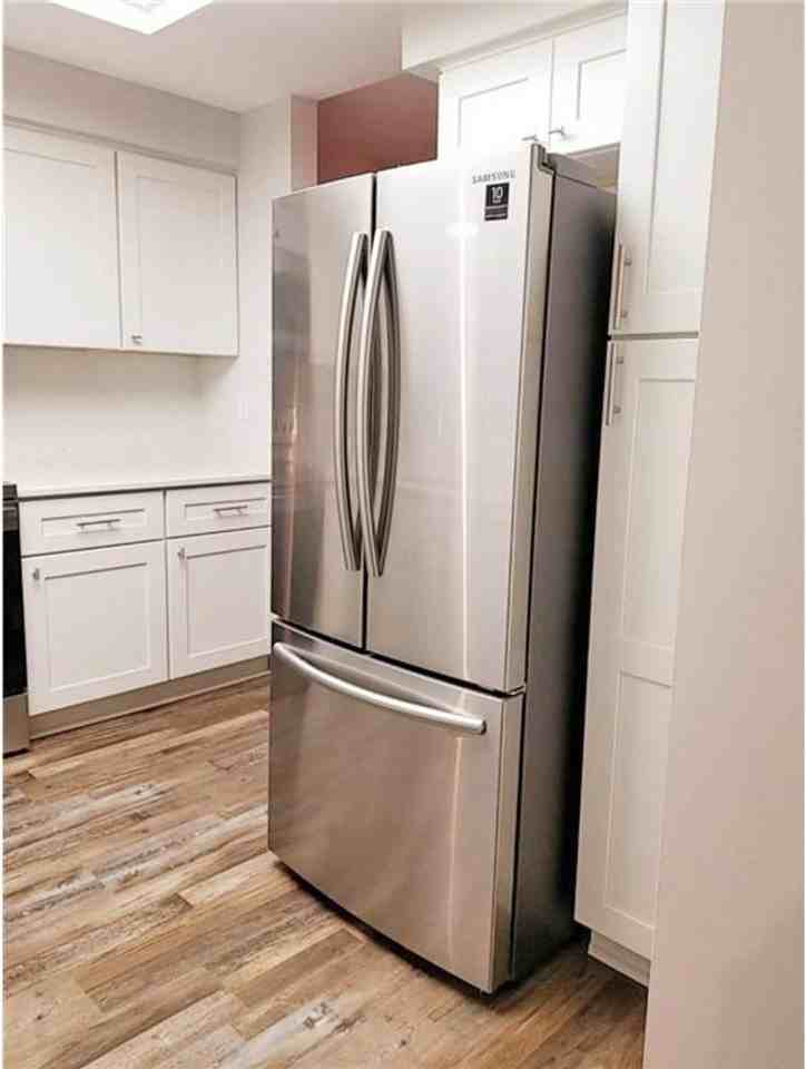 2422 Mendelssohn Ln #6 - Photo 3 of 17