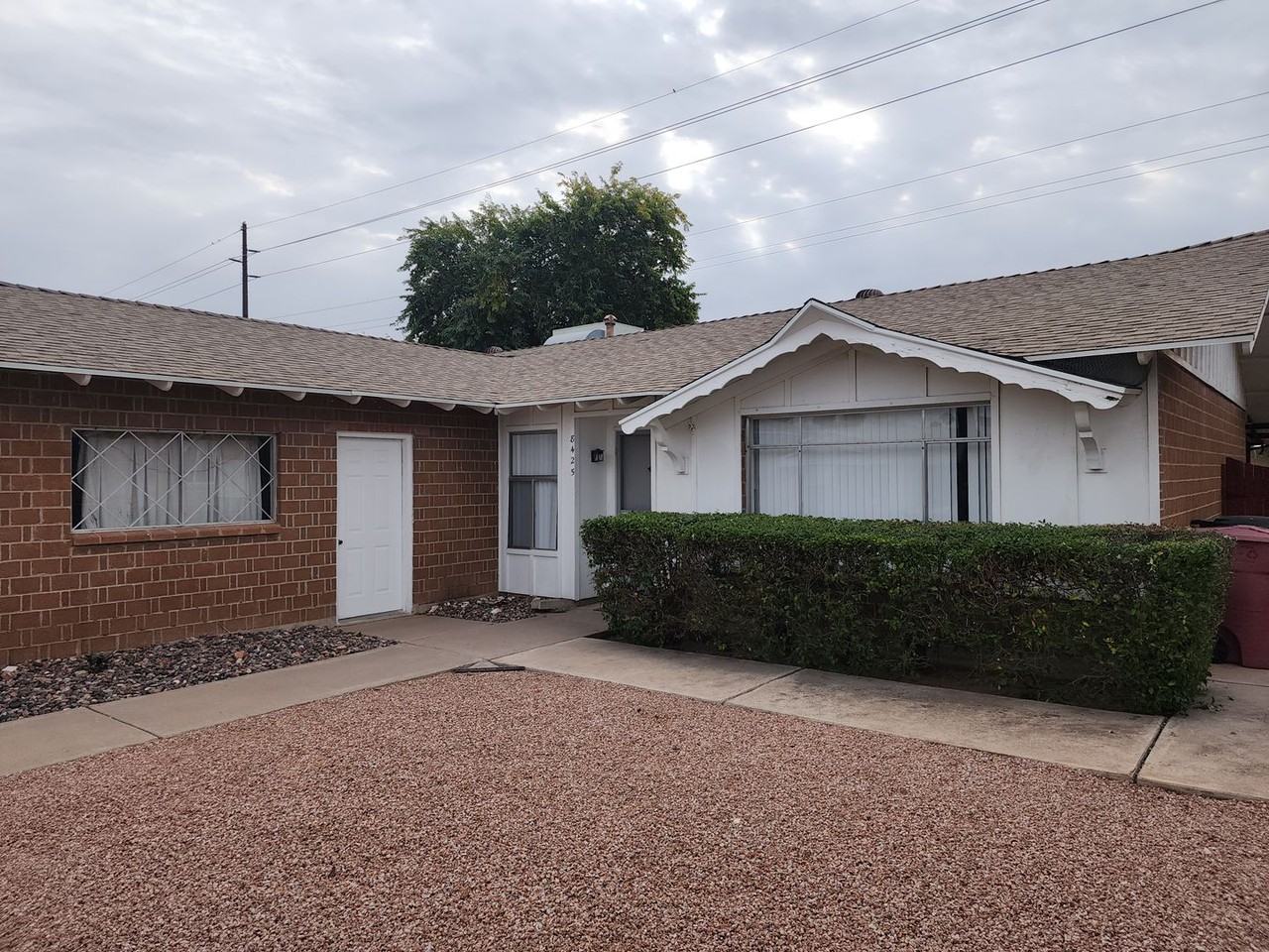 8425 E Crestwood Way - Photo 2 of 28