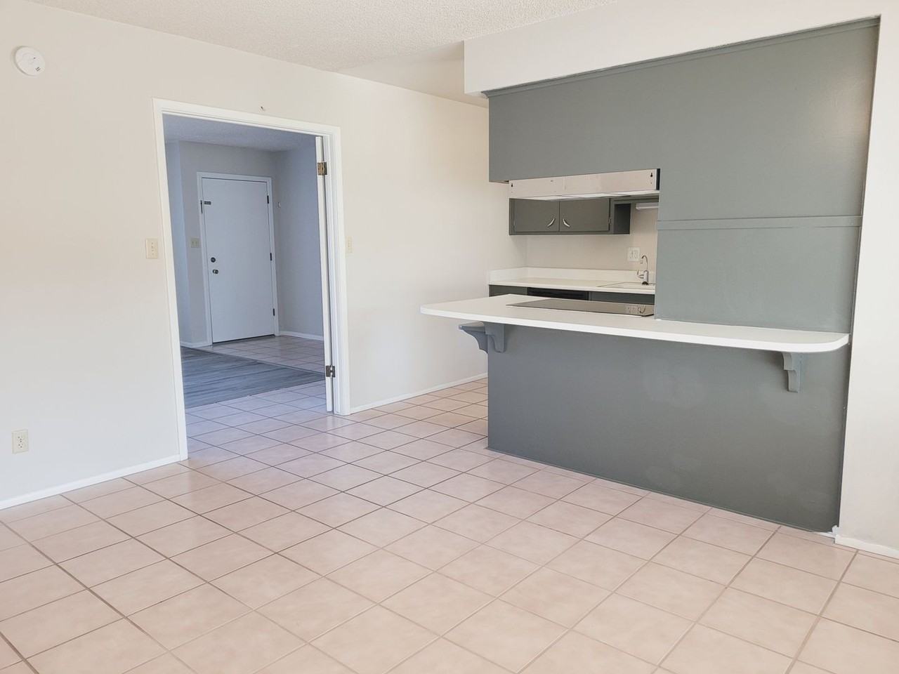 8425 E Crestwood Way - Photo 7 of 28