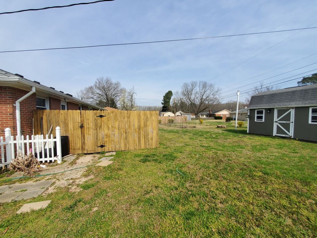 517 Hartswood Ter - Photo 3 of 21