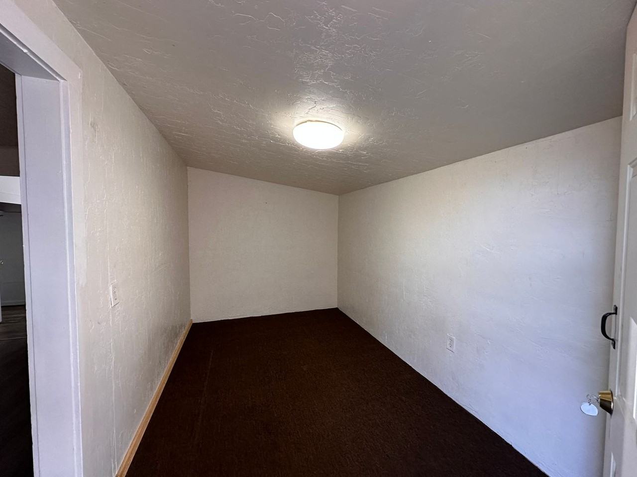 205 G St - Photo 4 of 11