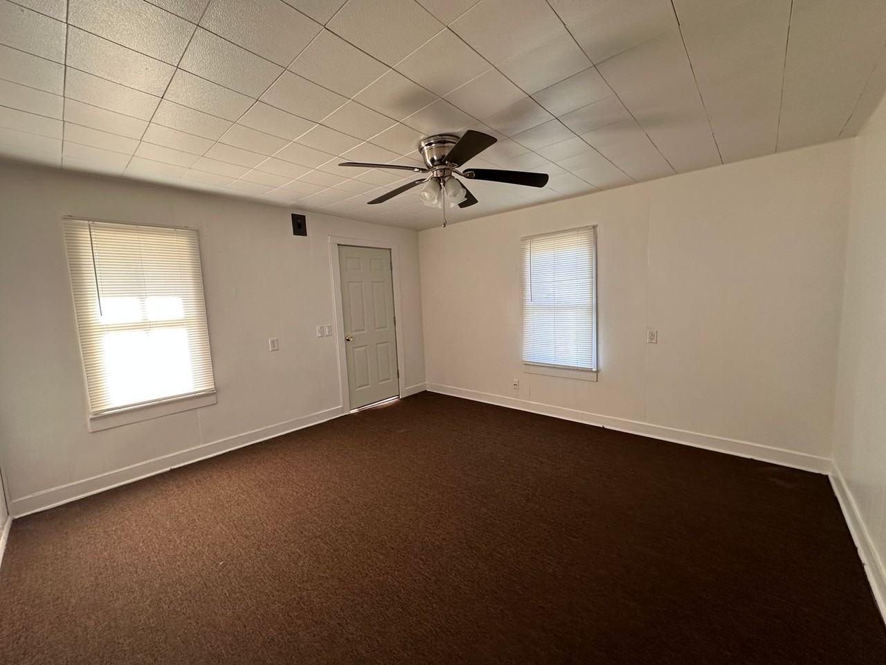 205 G St - Photo 7 of 11