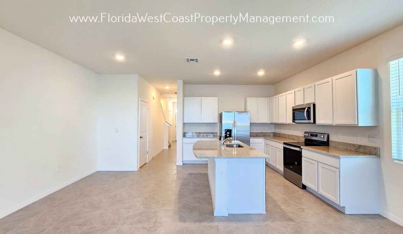 17527 Crescent Moon Loop - Photo 7 of 36