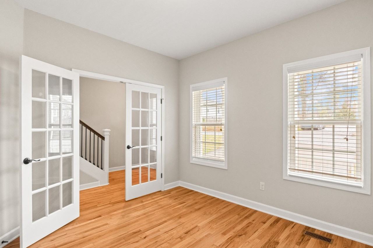 306 Baucom St - Photo 6 of 38