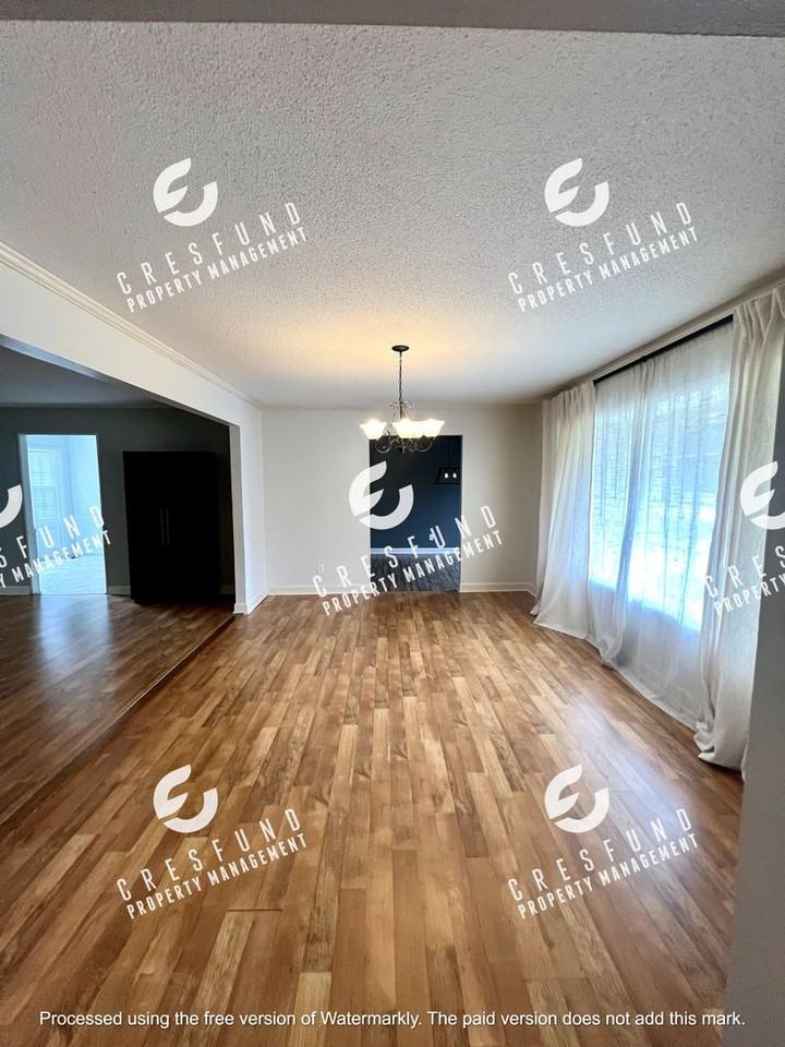 493 Lennox Dr - Photo 3 of 14