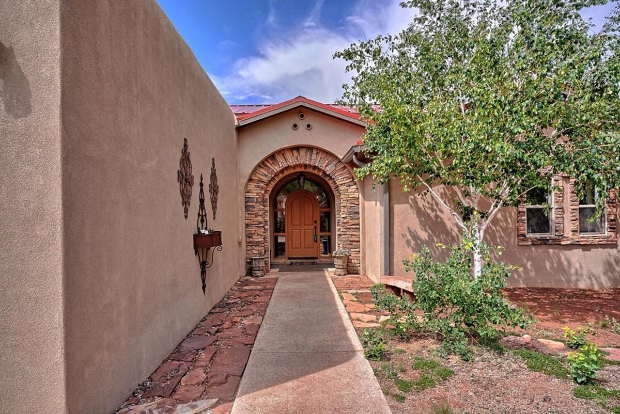 14 Red Hawk Dr - Photo 2 of 20