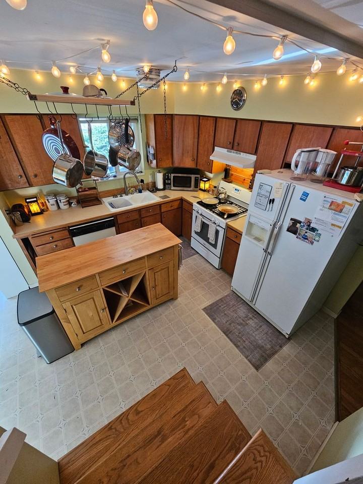 1701 30th St - Photo 4 of 15