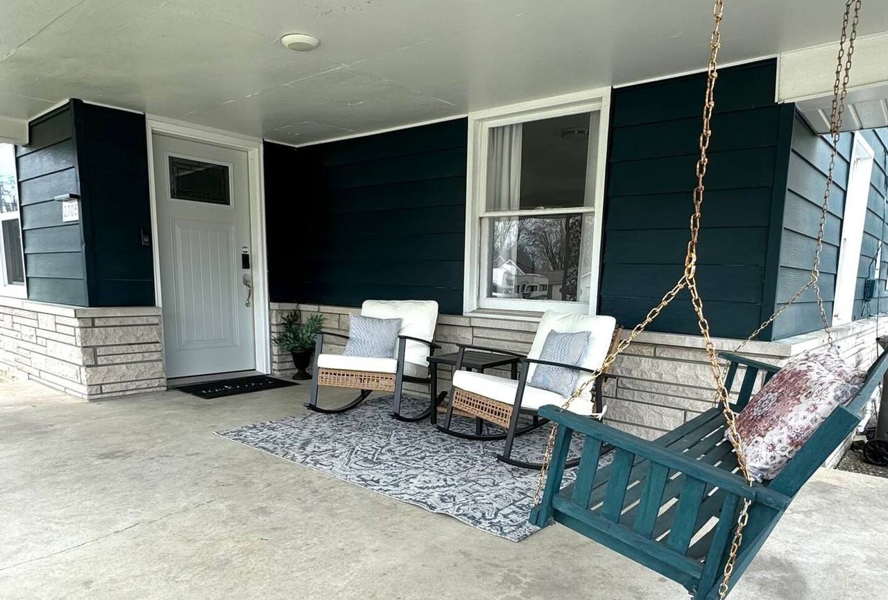 2708 2708 S Rogers - 2708 #2708 - Photo 2 of 34