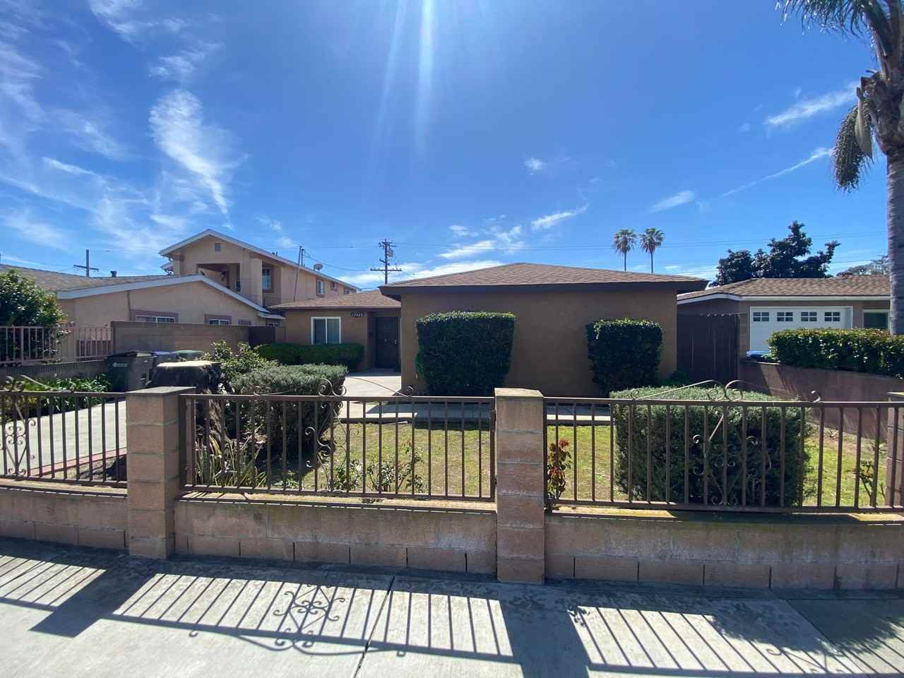 12440 224th St - Photo 3 of 42