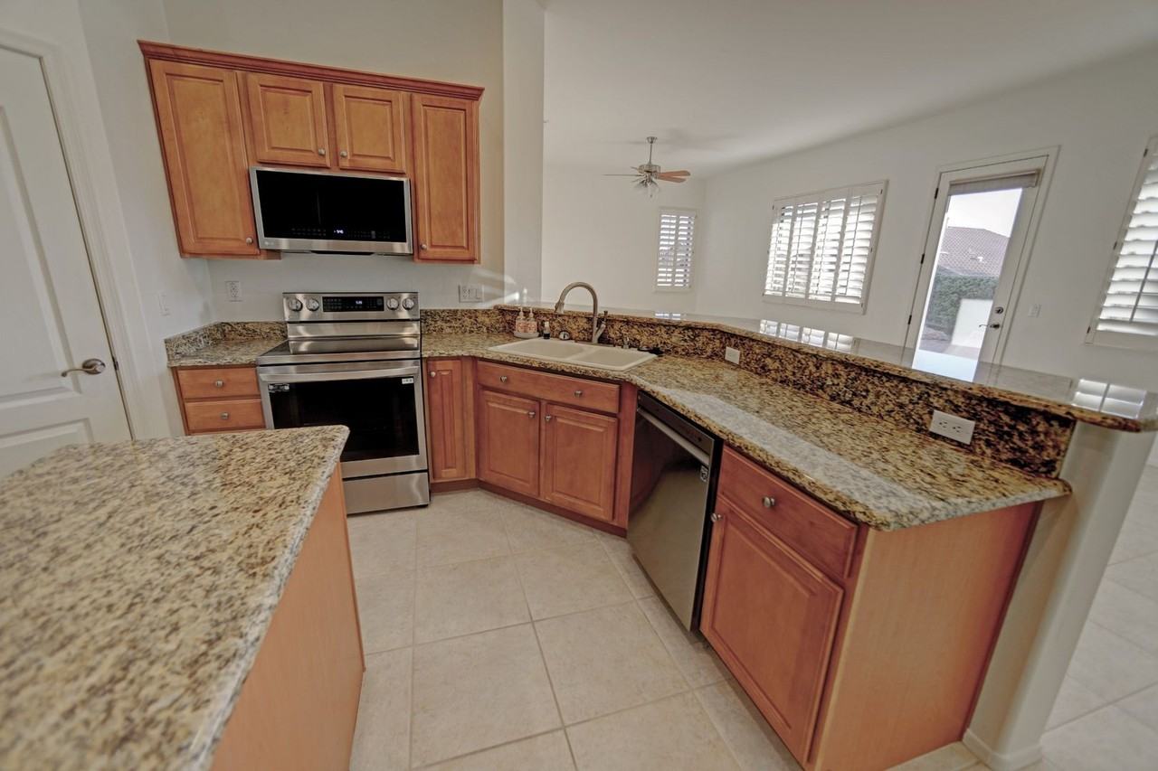 12941 N Bass Canyon Dr - Photo 2 of 50