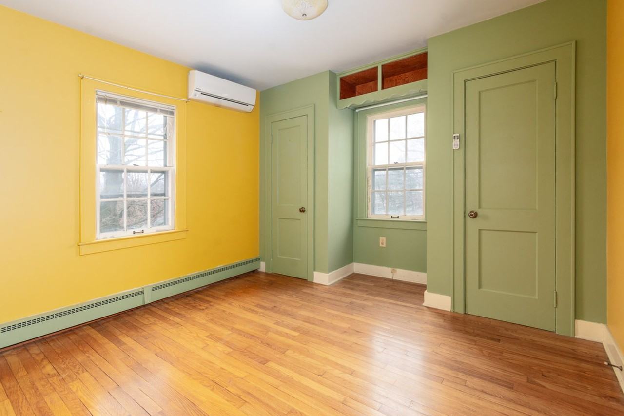 205 Quassaick Ave - Photo 6 of 12