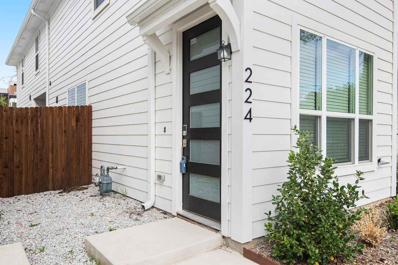 224 Sunset Ln - Photo 3 of 39