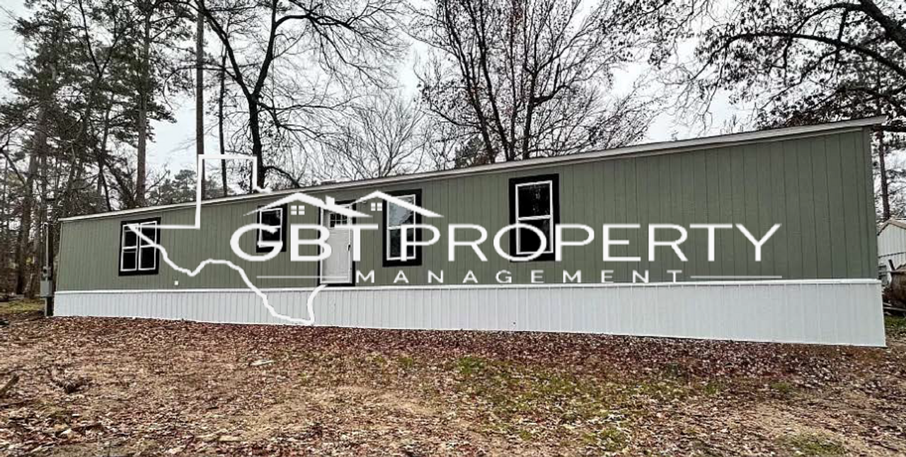 4542 Pineview Dr - Photo 2 of 8