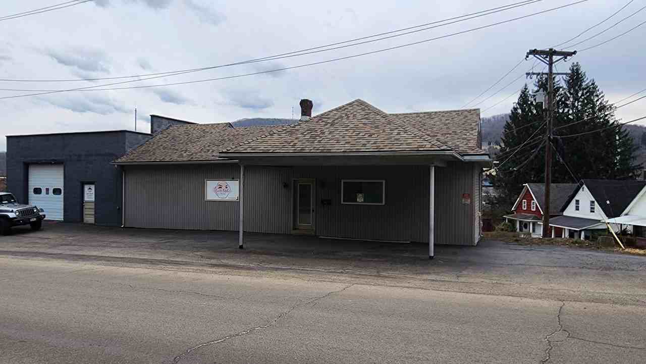 308 Jackson Ave - Photo 2 of 13